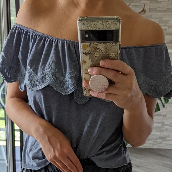 Off the shoulder top - Picture 2 of 3